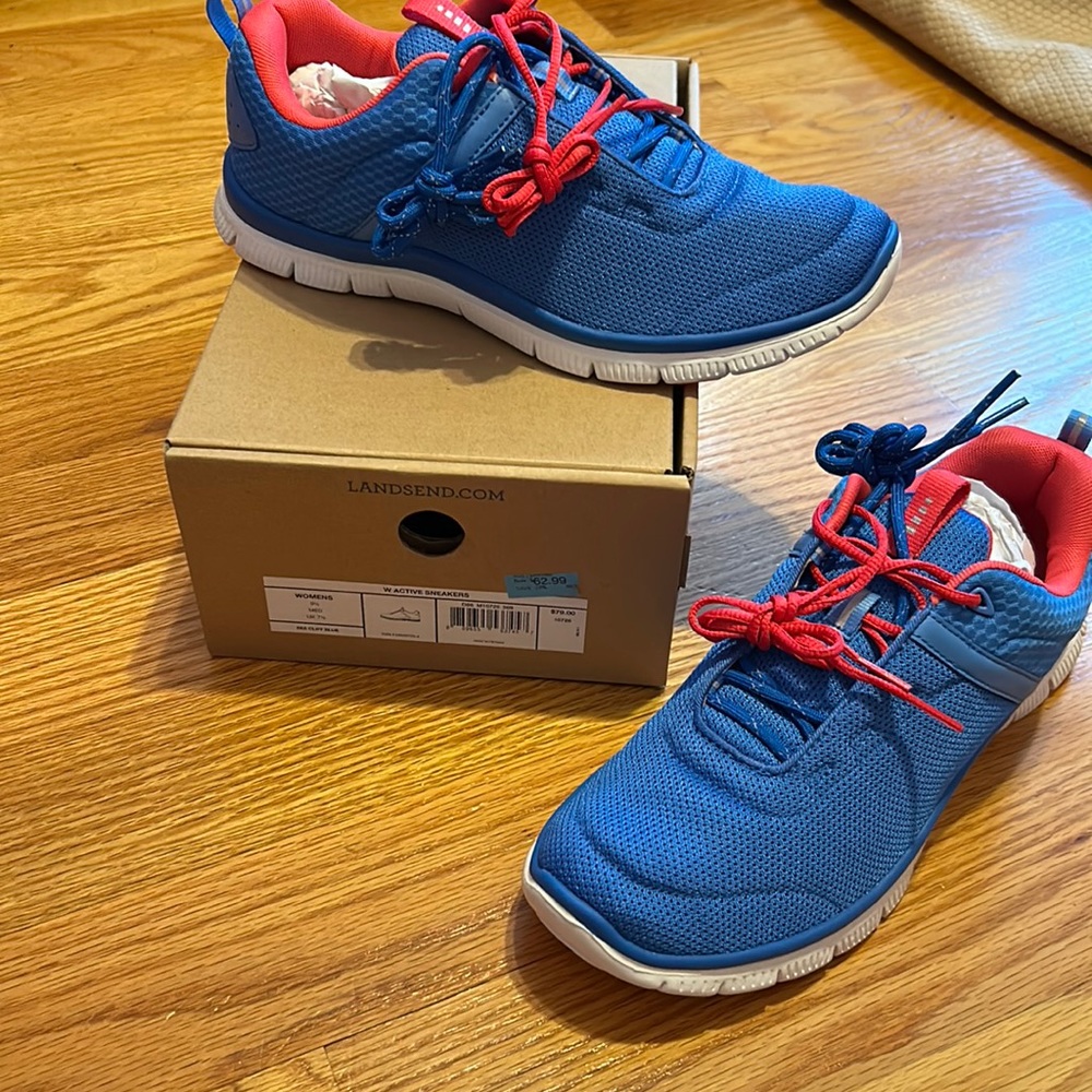 Lands End brand new in box with tags active sneakers
